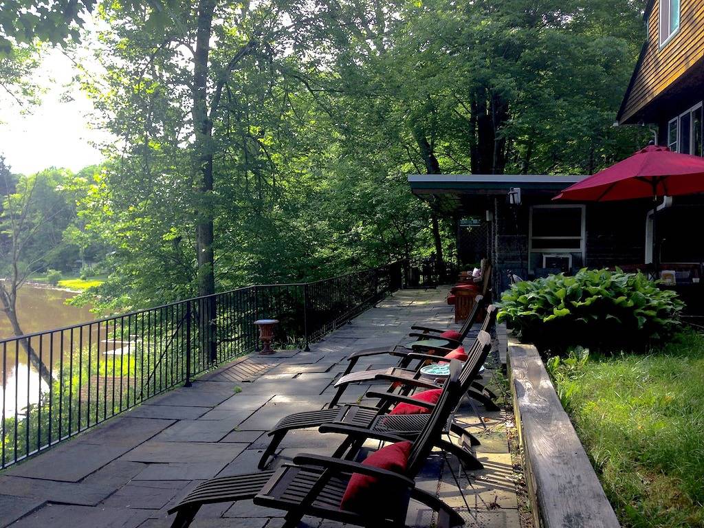 Lakefront Home 1 Meile von der Stadt, 7. 5 Meilen von Bethel Woods, Lake Views in Sullivan County