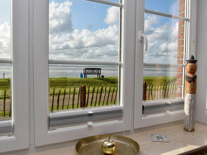 Ferienwohnung für 4 Personen, mit Terrasse und Garten sowie Seeblick auf den Halligen
