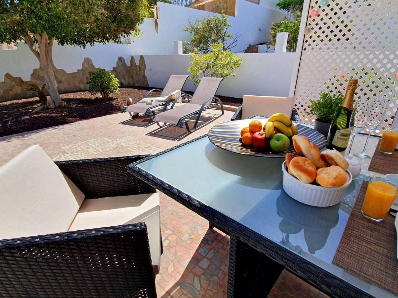 Gemütliches Ferienhaus in Tarajalejo mit Großem Garten und Meerblick in Playa de Gran Tarajal, Gran Tarajal
