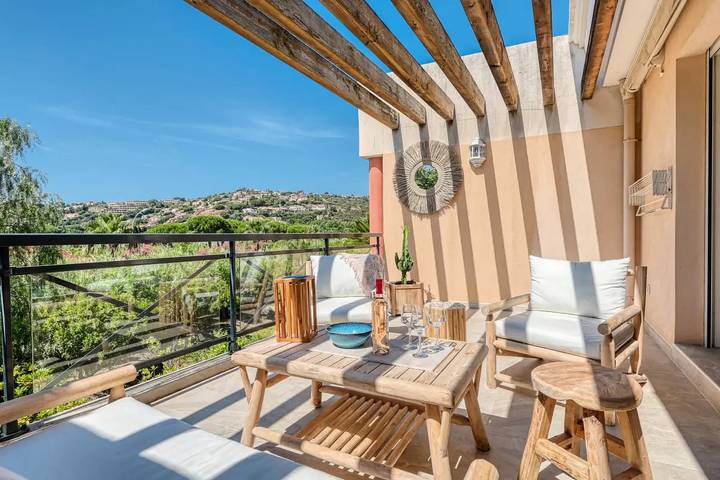 Gîte pour 6 personnes, avec balcon dans Plage De Sainte Claire
