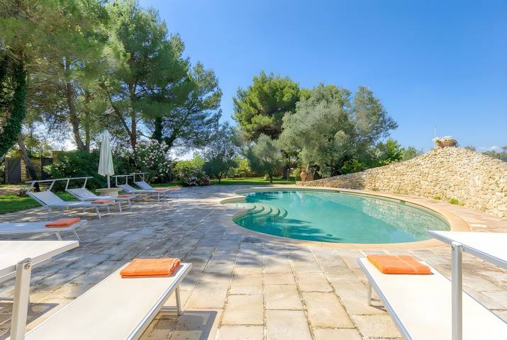 Villa für 14 Personen, mit Terrasse und Garten in Apulien - 2