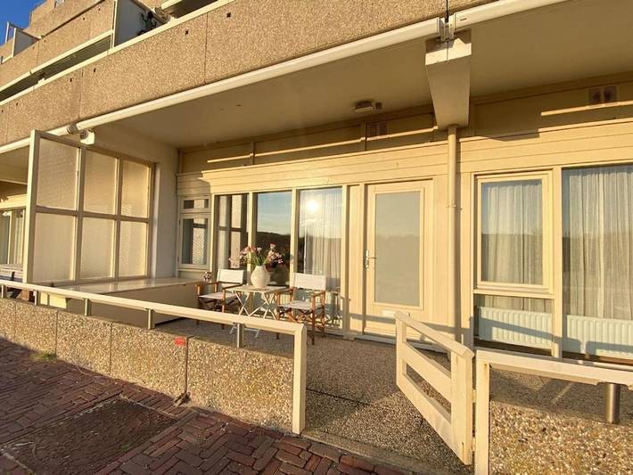 Ferienwohnung für 4 Personen, mit Balkon und Terrasse sowie Pool und Ausblick in Egmond