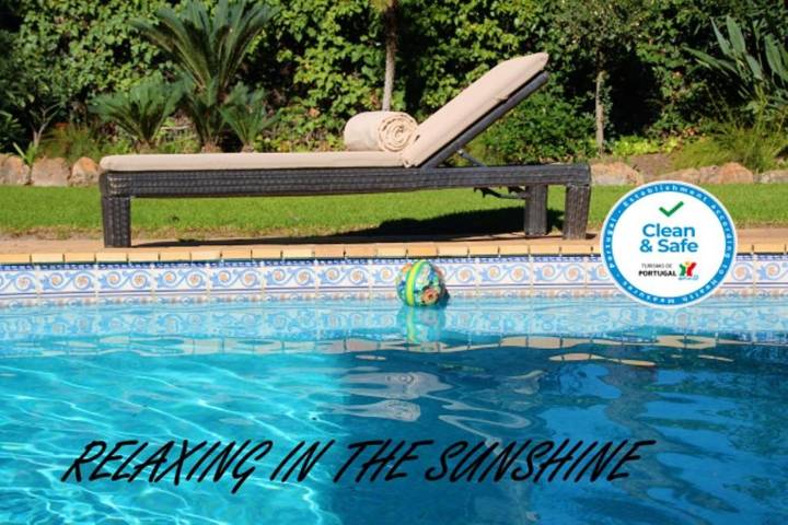 Villa para 8 pessoas, com Terraço e Jardim e ainda Piscina em Almancil