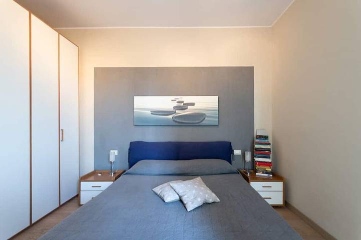 Ganze Wohnung, Modernes Panorama-Apartment mit Pool in Bregano, Bardello