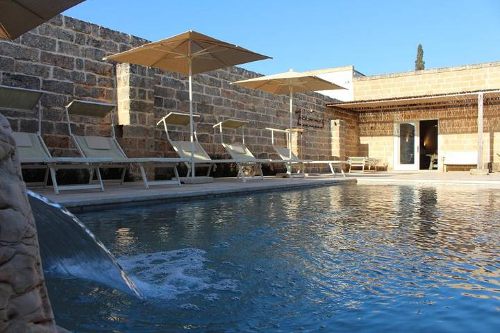 Casa vacanza per 2 persone, con terrazza e piscina nonché giardino e panorama in Copertino