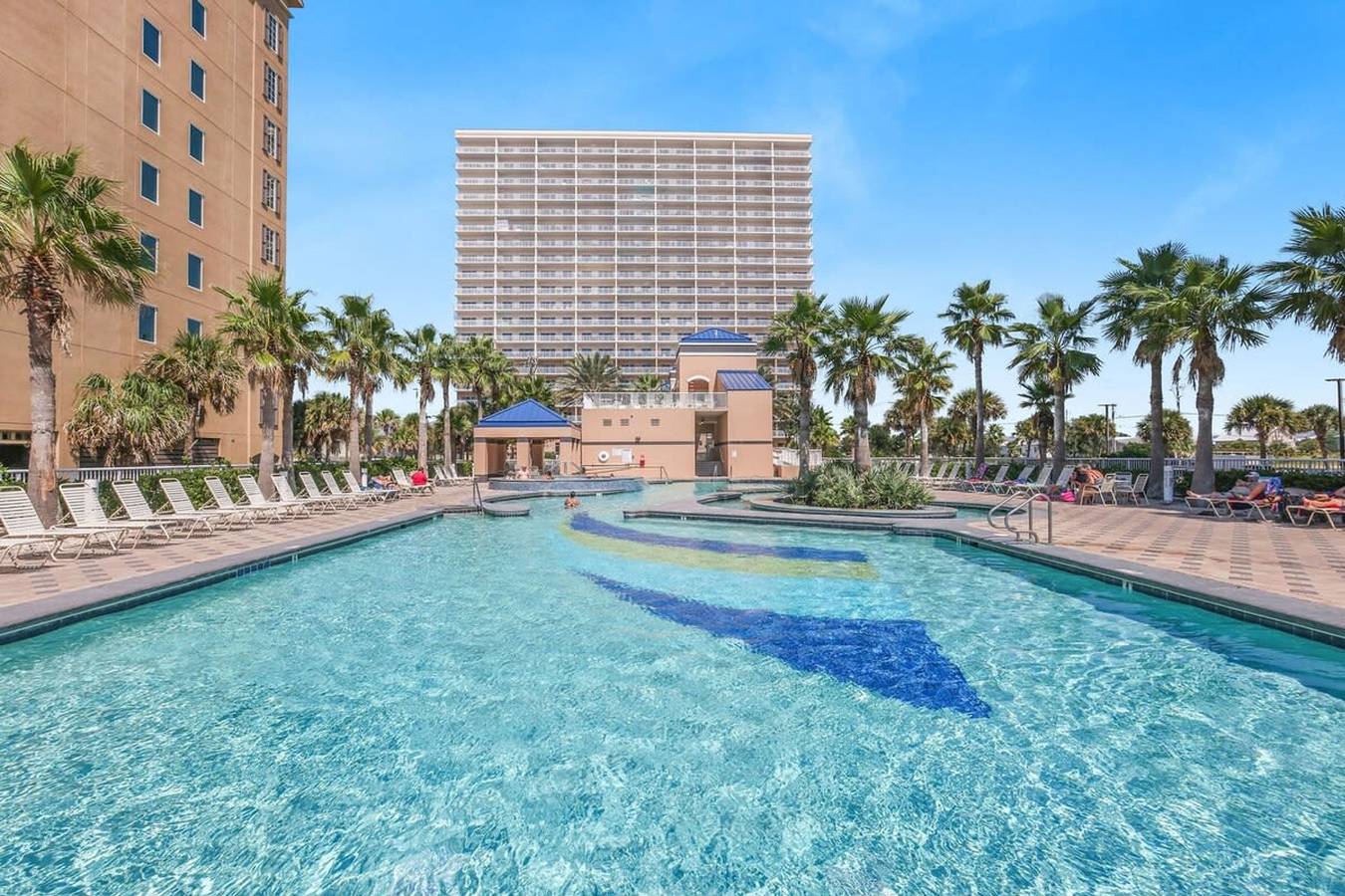Entire apartment, Crystal Tower 206- Amenities galore Lazy River in Gulf Shores, Mobile Bay