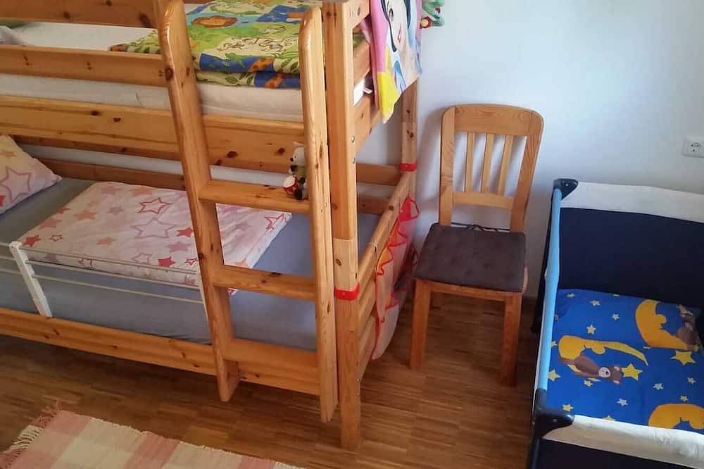 Entire apartment, Vacations at the Bergpark - close to nature, quiet & central / City of Kassel - Bad Wilhelmshöhe in Kassel, Hessisches Bergland