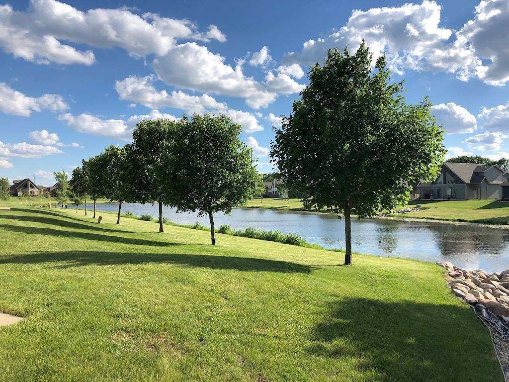 New Owner Special * Bridges Bay Hütte am Teich - für 12 Personen in Dickinson County