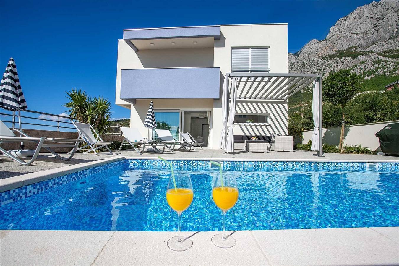 Luxury Villa Red Silk with Pool in Veliko Brdo, Makarska