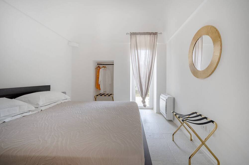 Entire apartment, Guesthost Borgo Lucia with pool - Trullo Catenella in Fasano, Salento