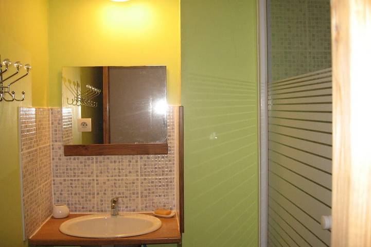 Gîte pour 8 personnes, avec terrasse et jardin à Rivèrenert - 4