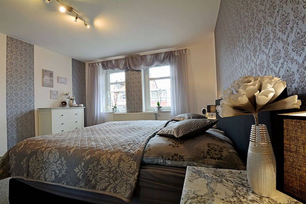 Entire apartment, New Feriewohnung in the heart of the valley with stunning view to Roßtrappe, **** in Thale, Harzvorland