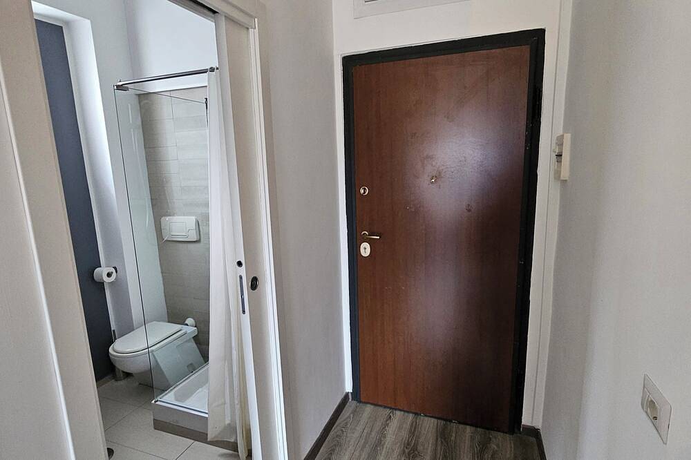 Double or Twin Beds Studio Apartment and Private Parking in Loco in Potenza, Potenza Provinz