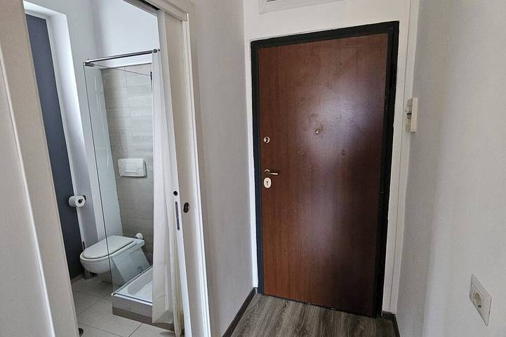 Double or Twin Beds Studio Apartment and Private Parking in Loco in Potenza, Province de Potenza