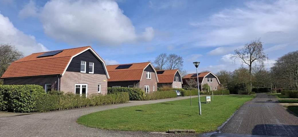 Ferienhaus für 8 Personen, mit Garten und Ausblick in Zeeland