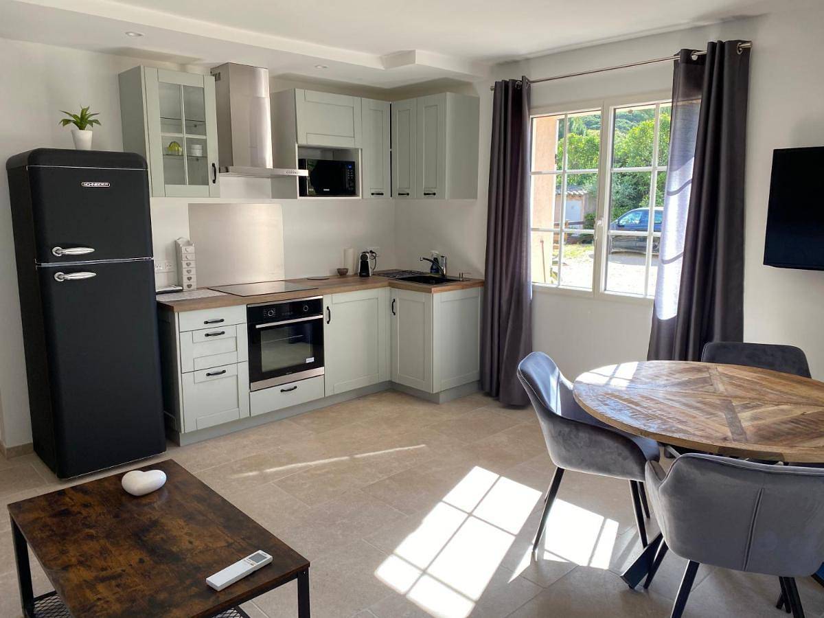 Chambres d'Hotes Les Amandiers in Saint-Tropez, Région de Draguignan