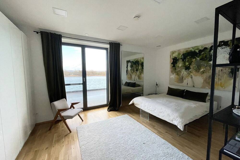 Ganze Wohnung, Modernes Apartment mit wunderschönem Rheinblick in Urmitz, Osteifel