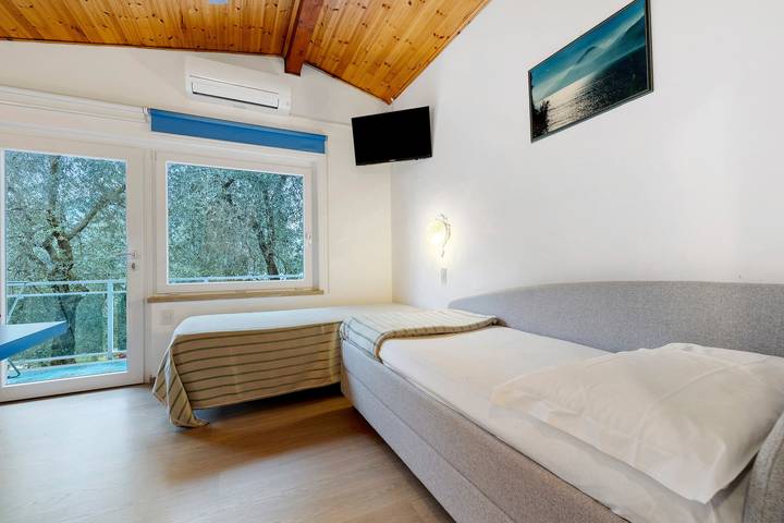 Gîte pour 4 personnes, avec jardin et vue sur le lac, animaux acceptés à Brenzone - 2