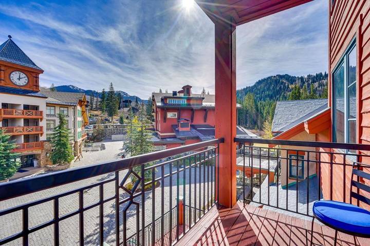 Location de vacances pour 4 personnes, avec piscine ainsi que jacuzzi et sauna à Solitude
