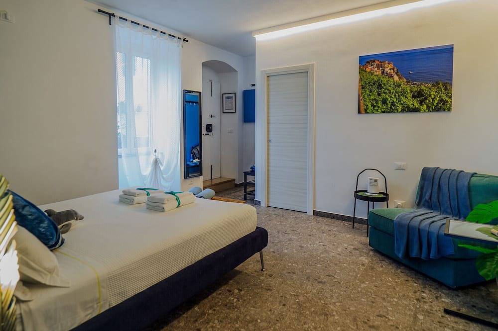 Entire apartment, Il Sogno di Beatrice Luxury Apartment in Manarola, Riomaggiore Municipality
