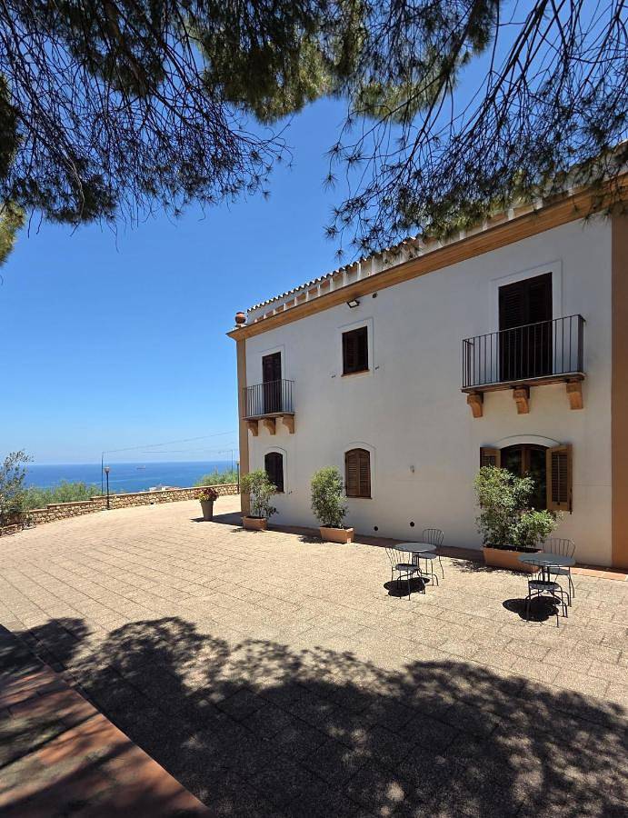 Villa del Vescovo in Cefalù, Cefalù (gemeinde)
