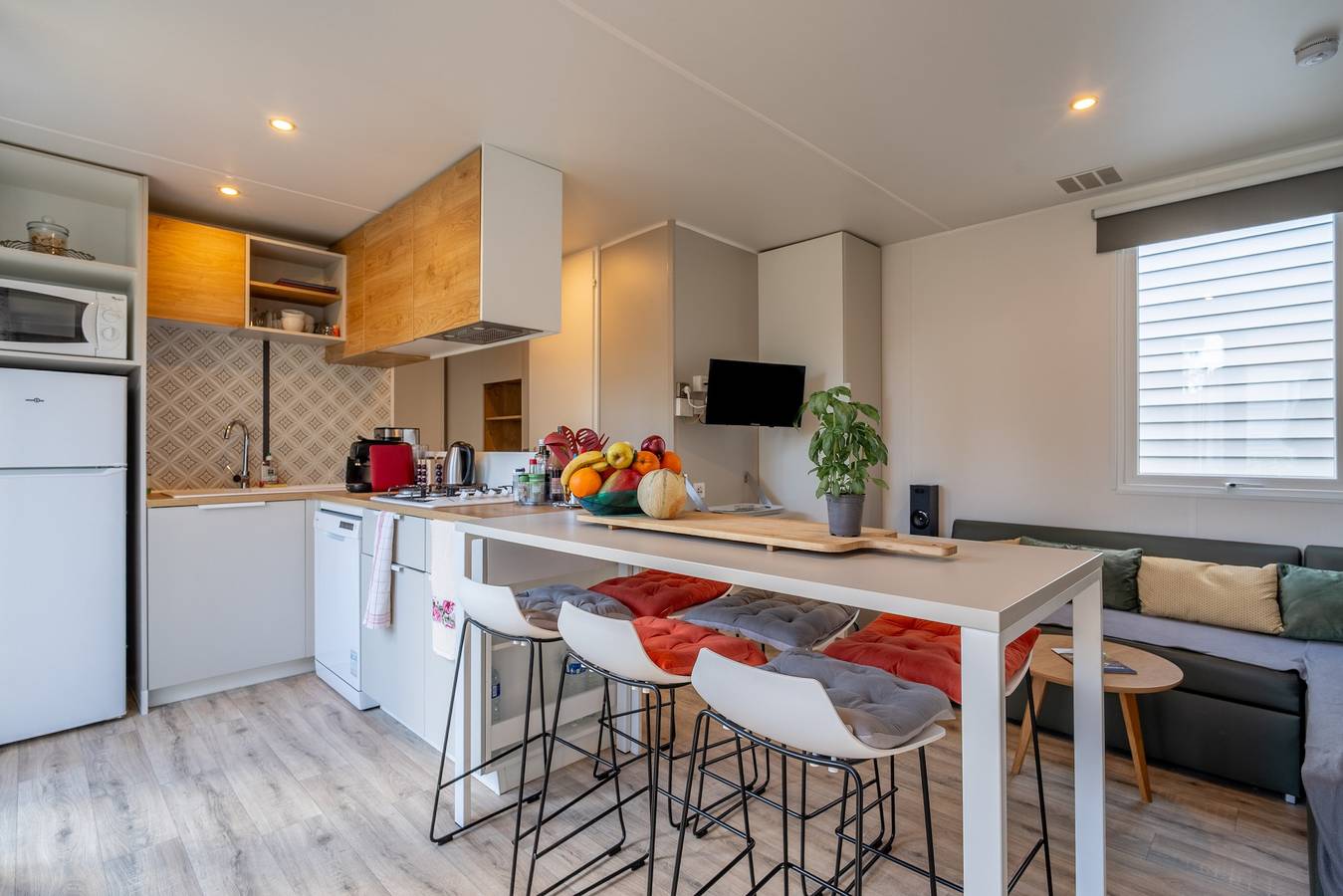 Maison de campagne 'Camping Domaine De La Yole' avec piscine partagé in Vendres, Côte méditerranéenne (France)