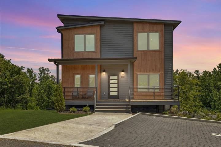 Vacation rental for 10 people, with balcony and pool in Pigeon Forge