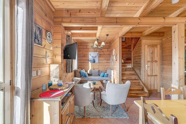Chalet « La Montagne Numéro 10 » : Vue Montagne, Piscine Commune et Wi-Fi in La Joue du Loup, Le Dévoluy