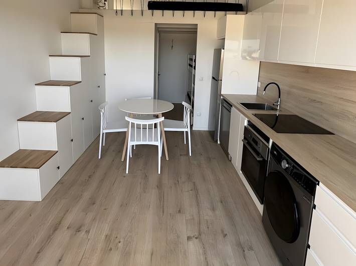 Entire studio, Studio Plage et Village: Sea View, Shared Pool, Air Conditioning in Le Barcarès, Côte d'Améthyste