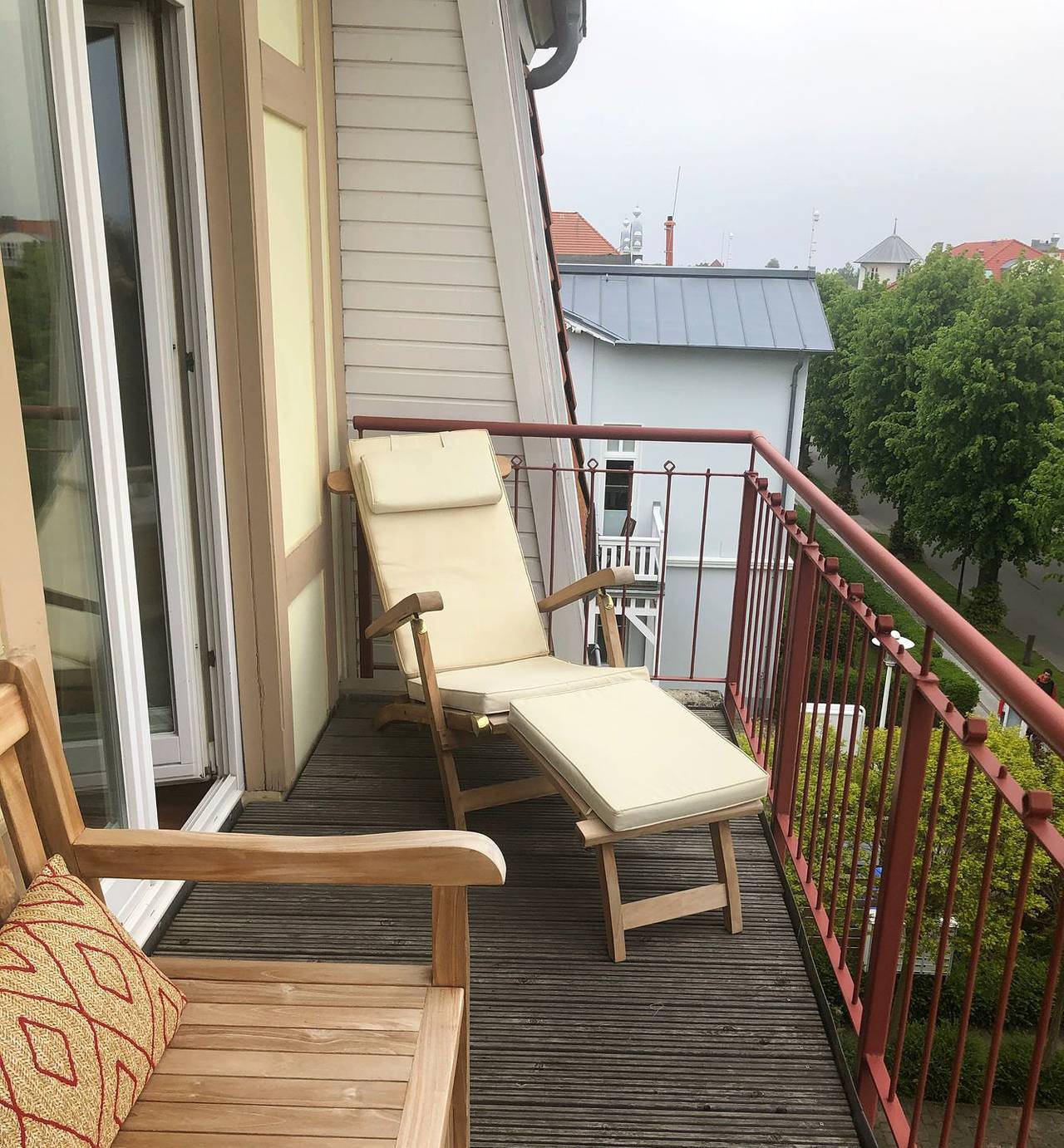 Ganze Wohnung, Stilvolle 67 m² Maisonette-Ferienwohnung in Kühlungsborn – nur 700 m vom Strand entfernt für bis zu 5 Personen in Kühlungsborn, Mecklenburgische Ostseeküste