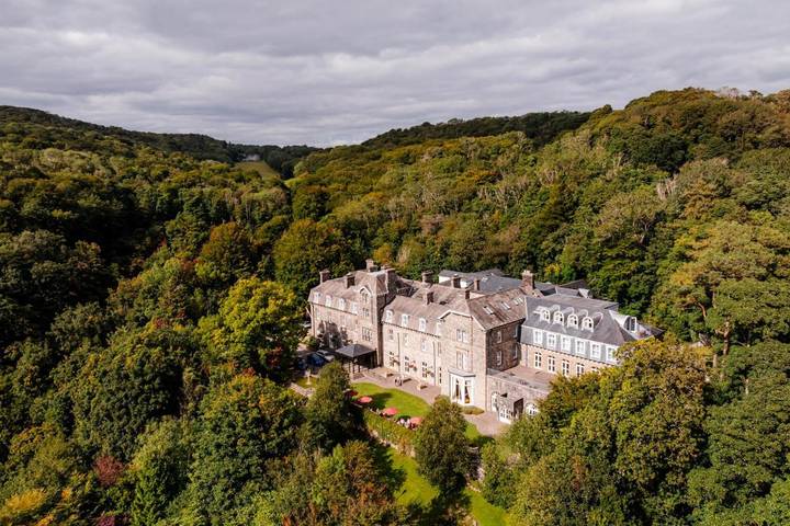 Holiday rental for 2 people, with Terrace and Hot tub as well as Garden and Pool in Grange-over-Sands