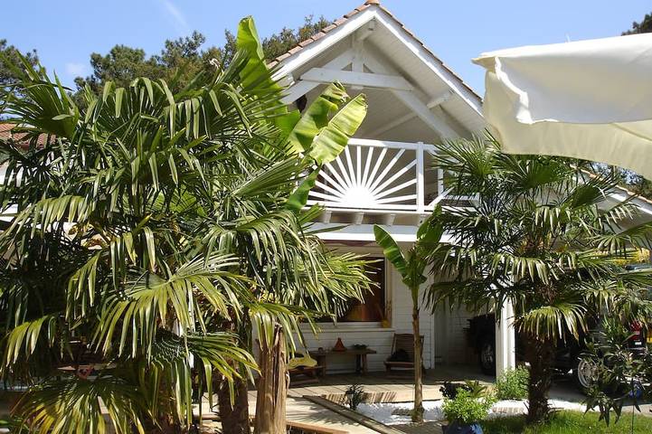 Villa pour 8 personnes, avec balcon et jardin à Labenne