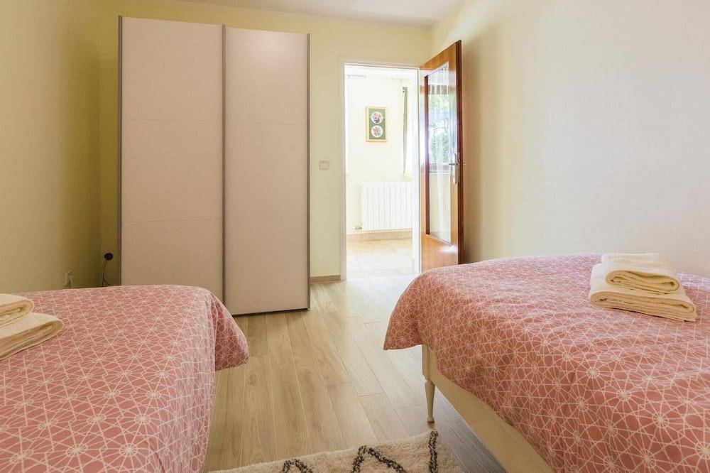 Geheel appartement, Geweldig appartement met 2 slaapkamers. in Kanfanar, Centraal Istrië