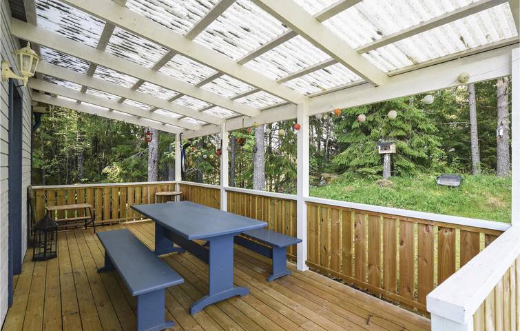 Ferienhaus für 8 Personen mit Terrasse in Dalslands Kanal