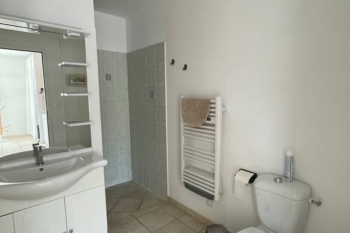 Agréable maison meublé tourisme 2*  dans le village typique de La Chefmalière in Saint-Pierre-d'Oléron, Côte de Beauté