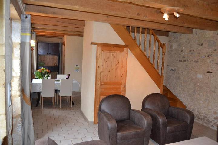 Location de vacances pour 4 personnes, avec terrasse à Savignac-de-Miremont