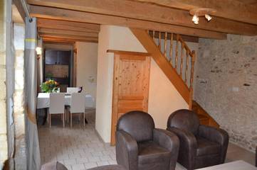 Gîte pour 4 personnes, avec terrasse à Savignac-de-Miremont