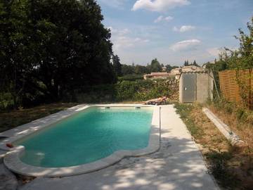 Gîte pour 5 personnes, avec jardin ainsi que piscine et terrasse, animaux acceptés à Chamaret