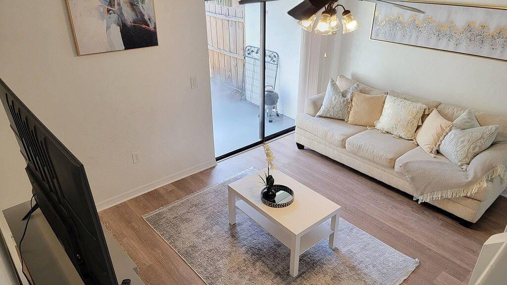 Tranquil Townhouse 🏡💤 - A peaceful retreat that promises restful slumber in Gainesville, Alachua County