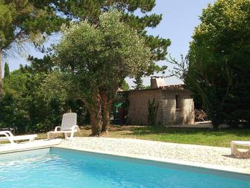 Cottage pour 8 personnes, avec piscine ainsi que jardin et vue, animaux acceptés à Chamaret