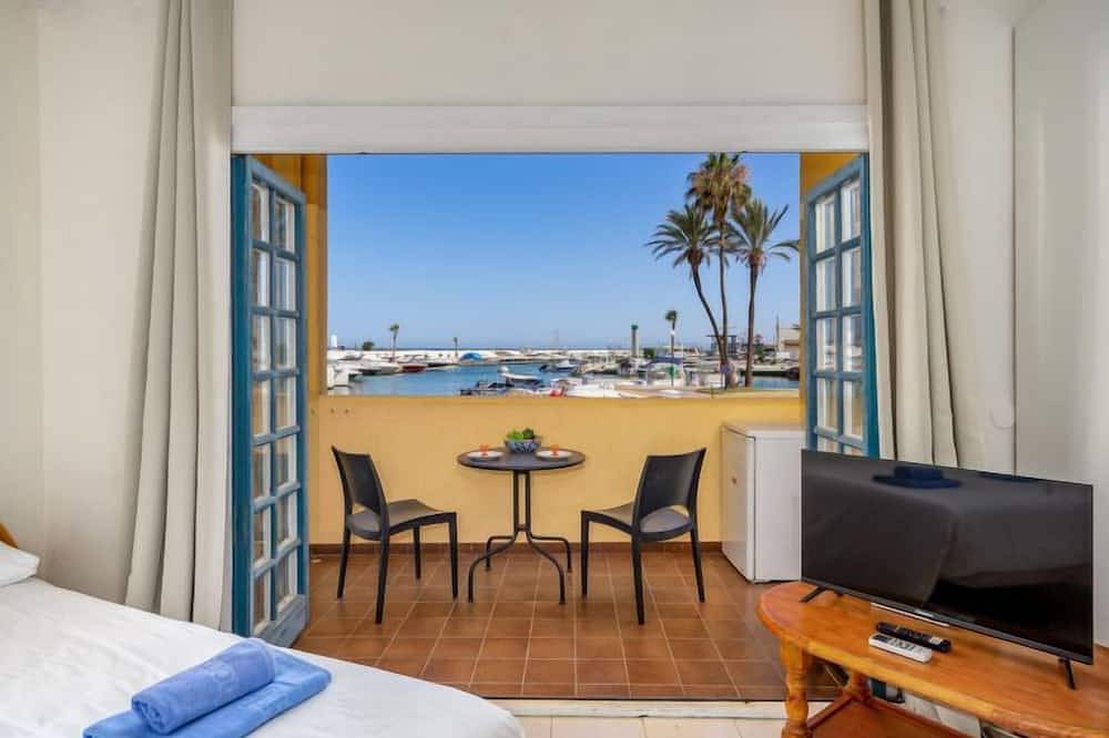 Geheel appartement, Cabopino in Playa Cabopino, Marbella