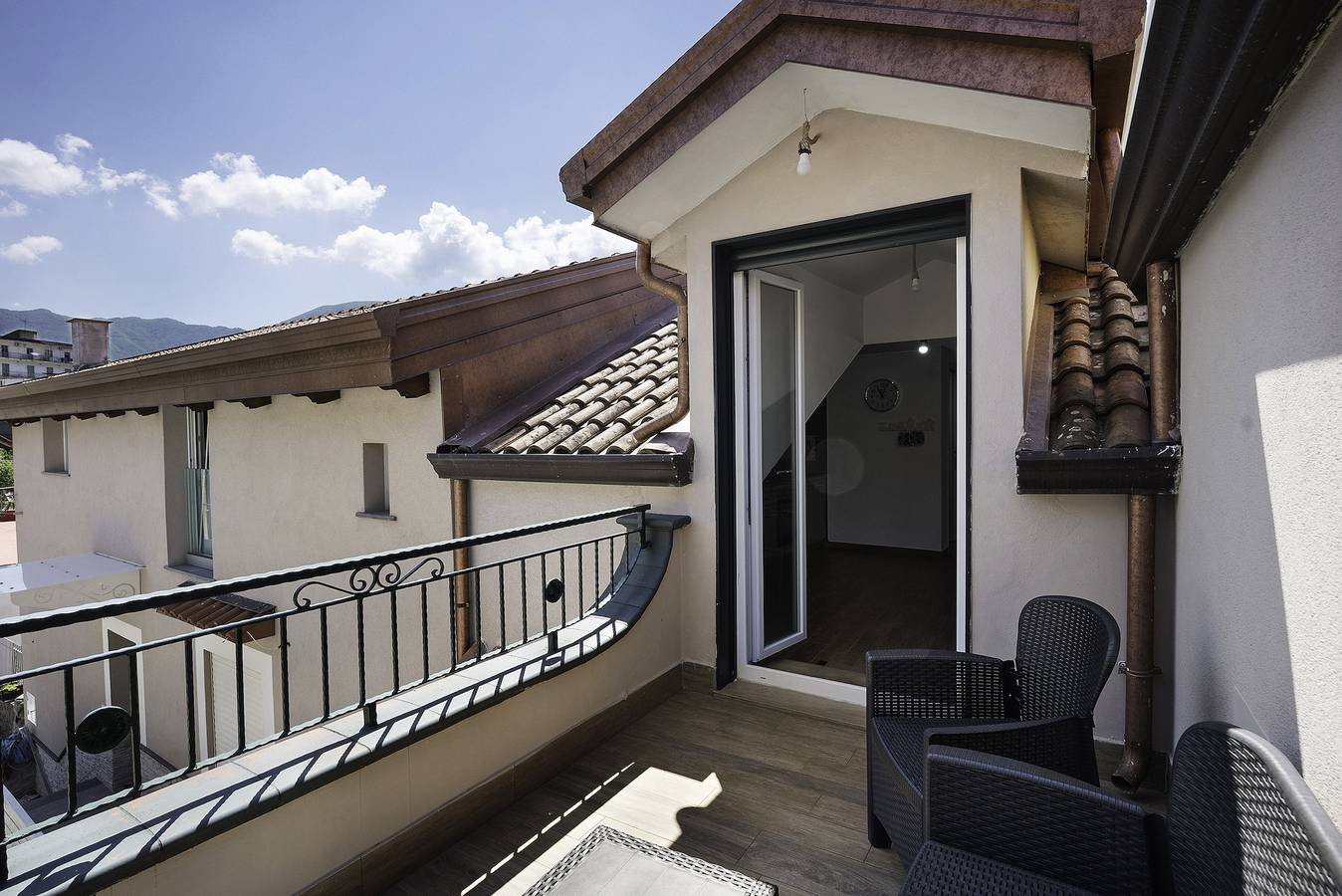 Apartamento entero, Apartamento 'Alba' con vistas a la montaña, Wi-Fi y aire acondicionado in Pimonte, Montes Lattari