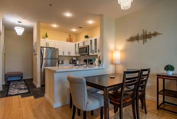 Vacation Apartment for 6 Guests in Belltown, Seattle, Picture 4