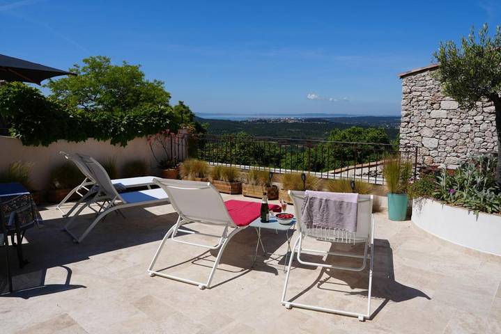 Chambre d’hôte pour 2 personnes, avec terrasse et vue à Ventabren - 3