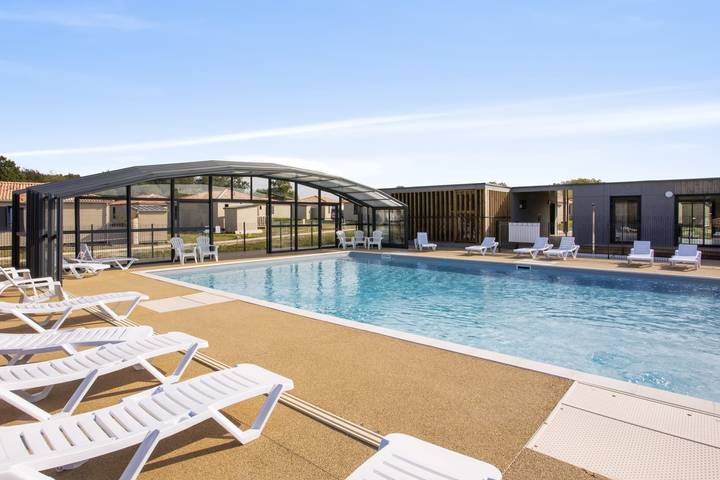 Gîte pour 5 personnes, avec piscine ainsi que terrasse et jardin, adapté aux familles à Saubrigues - 2