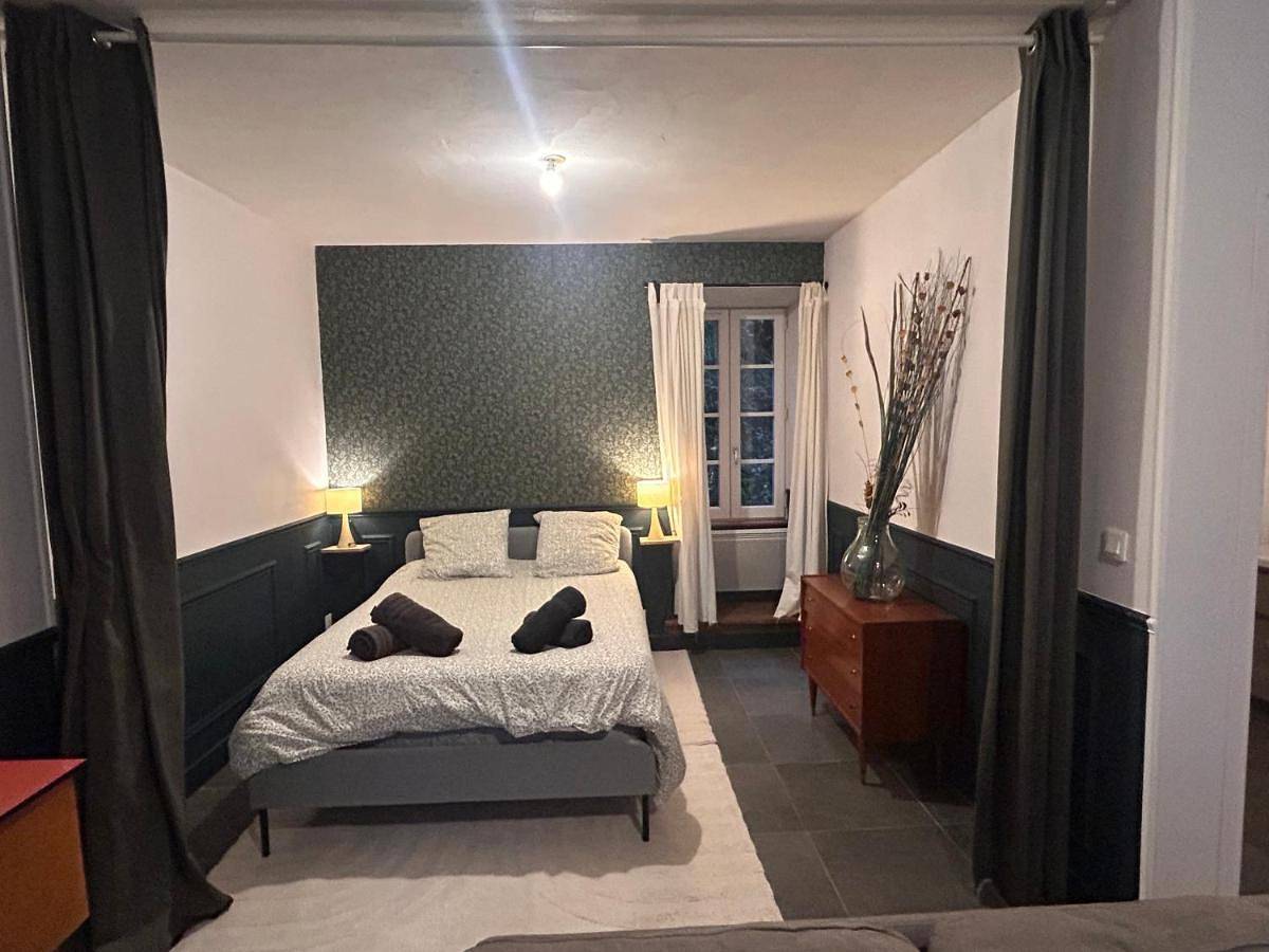 Appartement entier, Apartment - Ground Floor in Aubusson, Région d'Aubussargues
