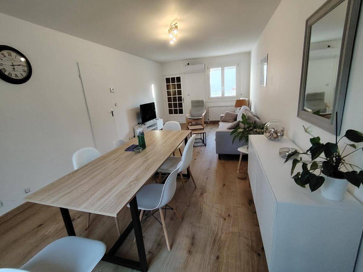 Three-Bedroom House in Balaruc-les-Bains, Côte méditerranéenne (France)