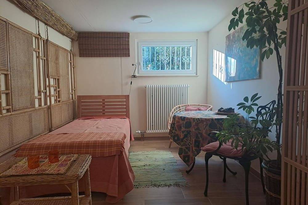 Ganze Wohnung, Einzelzimmer, Etagendusche/Etagen-Wc, gartenseitig - Paradiesgarten am Saaleufer in Bad Kissingen, Rhön-Bayern