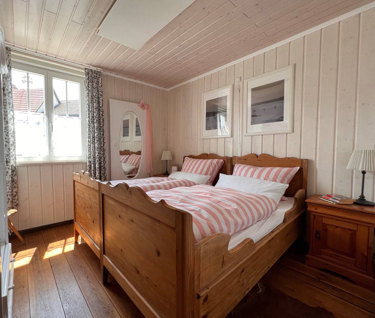 Entire apartment, Kanne Honeymoon Apartment – Historic & Central for Romantic Getaways in Epfendorf, Central Black Forest
