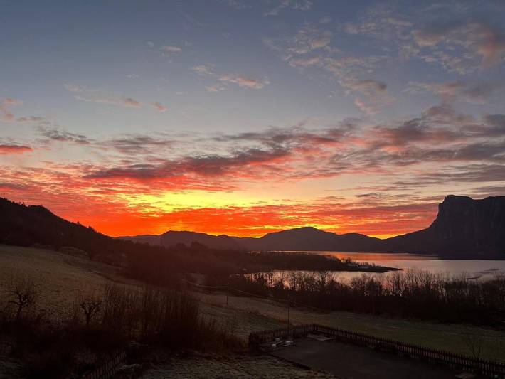 Ferienhaus für 6 Personen, mit Seeblick und Garten sowie Ausblick - 1